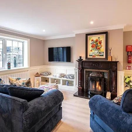 بيت للعطل Central Entire House Comprising 4 كيلارني