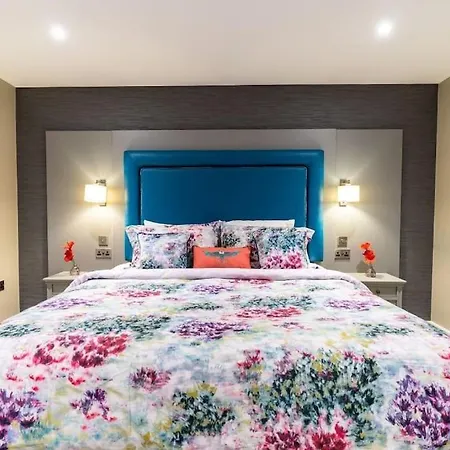 Entire House Comprising 4 Ferienhaus