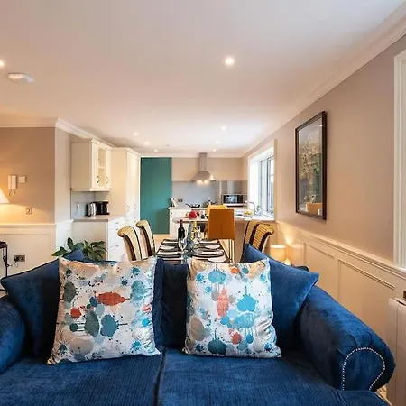Entire House Comprising 4 Casa vacanze
