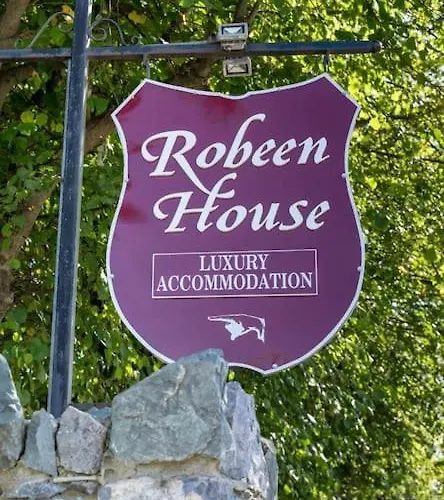 Entire House Comprising 4 度假居