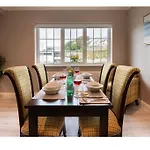Entire House Comprising 4 * كيلارني