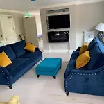 Entire House Comprising 4 بيت للعطل كيلارني